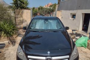 Mercedes B 180 CDI adatta neopatentati 
