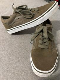 Vans verde militare