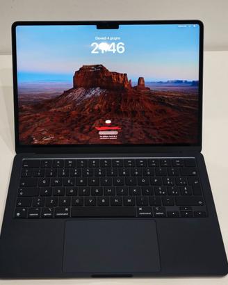 Apple Mac Book Air M2 8GB RAM 256GB HD