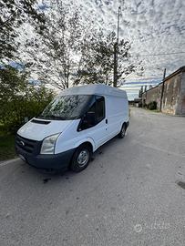 Ford Transit/Tourneo
