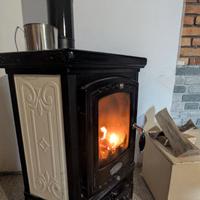 Stufa Sideros Stubella a legna, ghisa e maiolica