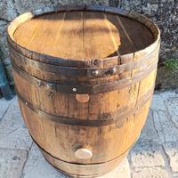 Botte ricondizionata ad uso tavolino