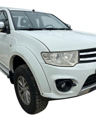 MITSUBISHI L200 2.5 DI-D/178CV DC Intense Plus D