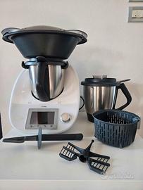 Bimby TM5 con doppio boccale, borsa e libri