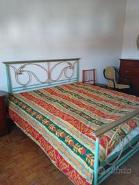 letto matrimoniale ferro battuto + specchiera