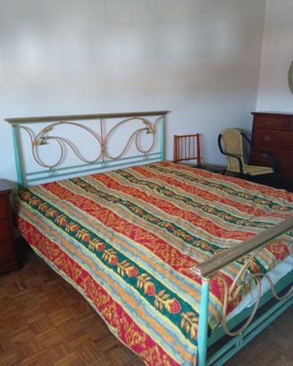 letto matrimoniale ferro battuto + specchiera