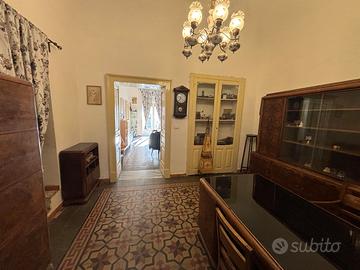 APPARTAMENTO TRE LIVELLI CAPPUCCINI/FERRAROTTO