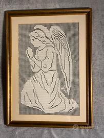 Quadro in pizzo filet – Angelo in preghiera