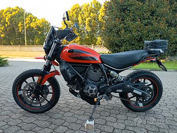 Ducati Scrambler Sixty2 400 (Patente A2)