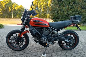 Ducati Scrambler Sixty2 400 (Patente A2)