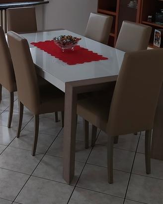 Tavolo allungabile con 6 sedie