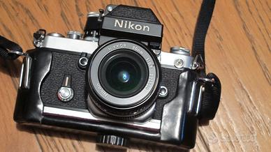 Nikon f2 con Nikkor 20mm f 1:3.5