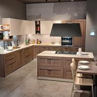 Nuova cucina Stosa City con isola centrale/tavolo