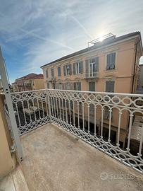 Ampio trilocale arredato