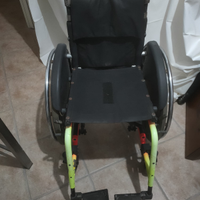 Carrozzina leggera disabili