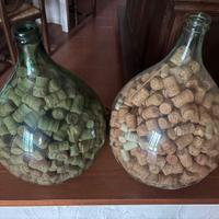 Damigiane con tappi