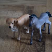 Statuette e set da gioco di cavalli ,cane SCHLEICH