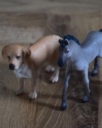 Statuette e set da gioco di cavalli ,cane SCHLEICH