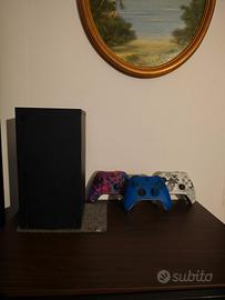 Xbox serie x con 3 controller originali 