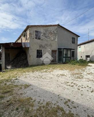 CASA SEMINDIPENDENTE A MONTEFIORE CONCA