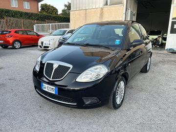 Lancia Ypsilon 1.3 MJT 75 CV Argento