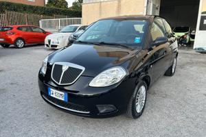 Lancia Ypsilon 1.3 MJT 75 CV Argento