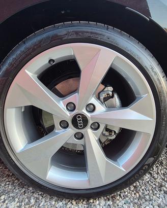 4 CERCHI ORIGINALI AUDI DA 18" – OEM