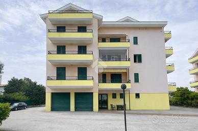 3 LOCALI A GIULIANOVA