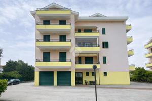 3 LOCALI A GIULIANOVA