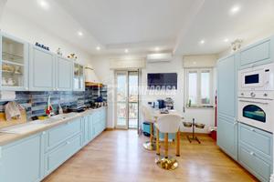 Appartamento panoramico di 3 vani e accessori, Cas