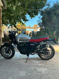 Motociclo SWM Outlaw 500