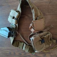 Cinturone softair con fodera pistola e accessori