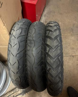 Gomme moto