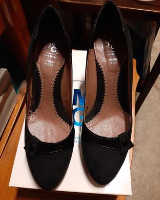 scarpe eleganti nere in fernice e scamosciate
