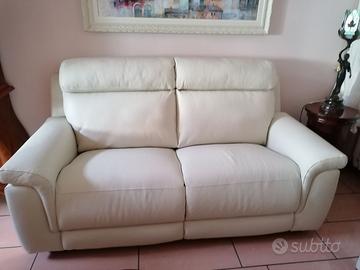 SALOTTO NUOVO IN PELLE DI   "POLTRONE & SOFA "