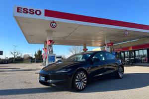 Tesla Model 3 AWD Long Range highland my24