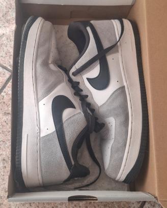 Air Force 1 LV8, EU 42 Light Blue.