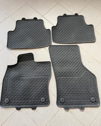Set tappeti in gomma Volkswagen golf 7