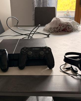 Ps4 + 2 controller + cuffie + wrc8