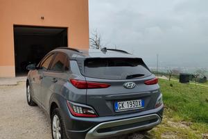 Hyundai KONA ibrida nuovissima 