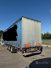 Semirimorchio centinato