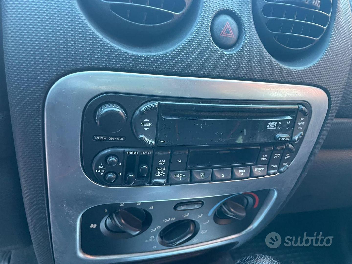 Jeep Liberty 2004 photo 5