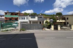 Casa schiera via roma