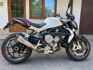 MV Agusta Brutale 675 - depotenziata A2 a libretto
