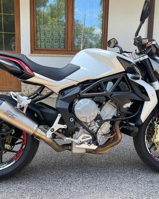 MV Agusta Brutale 675 - depotenziata A2 a libretto