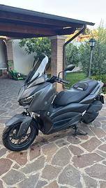 Yamaha Xmax 300