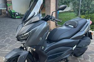 Yamaha Xmax 300