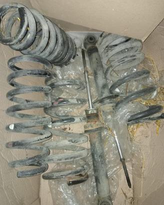 Ammortizzatori e molle pajero v60