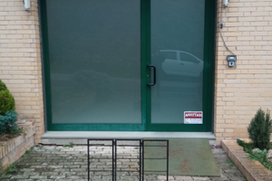 Locale Commerciale/Uffico/Studio medico