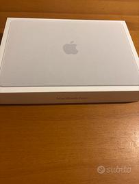 Macbook Neo 13 Argento Nuovo